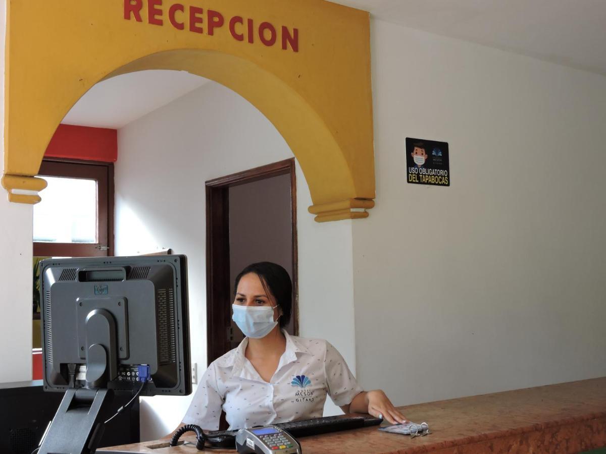 Hotel Y Restaurante Meson Del Gitano Caucasia Bagian luar foto